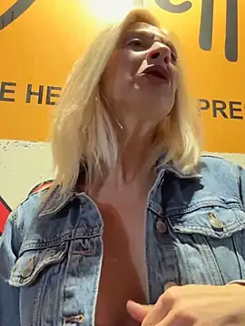 HOTLadylunan Webbikameraesitys