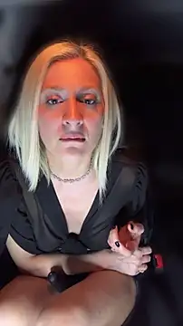 HOTLadyluna Webcamshow