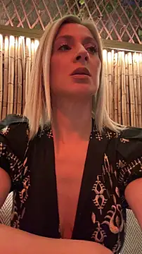 HOTLadyluna's Live XXX Chat