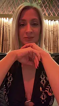 HOTLadylunaのウェブカメラショー