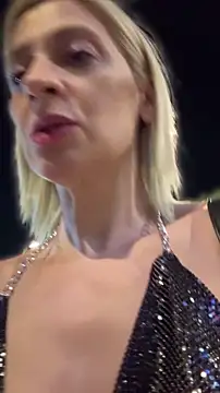 Show modela HOTLadyluna na web-kameri