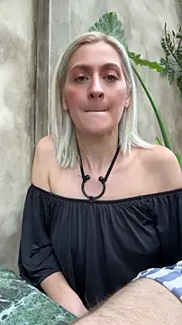HOTLadyluna Webcam Show