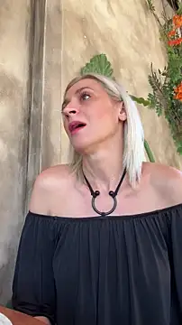 HOTLadyluna Webcamshow