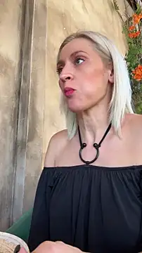 HOTLadyluna Adlı Modelin Web Kamerası Şovu