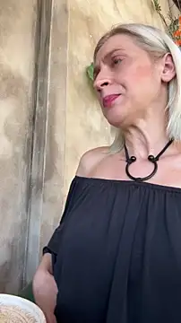 HOTLadyluna – Kamerová šou