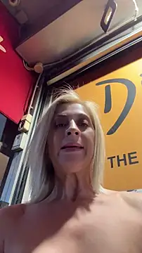 HOTLadyluna Webcam-Show