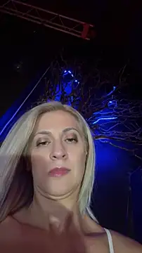 HOTLadyluna's Live XXX Chat