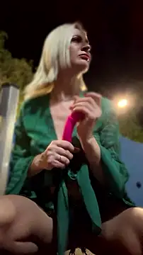 HOTLadyluna 在線直播表演