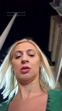HOTLadyluna Webcam-Show