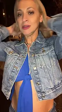 HOTLadyluna Webcam-Show