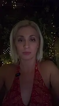 غرفة دردشة HOTLadyluna المباشرة