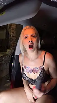 HOTLadyluna Webcam Show
