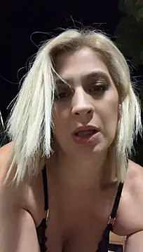 HOTLadyluna webcam show