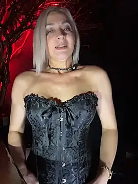 Pokazy przed kamerką – HOTLadyluna