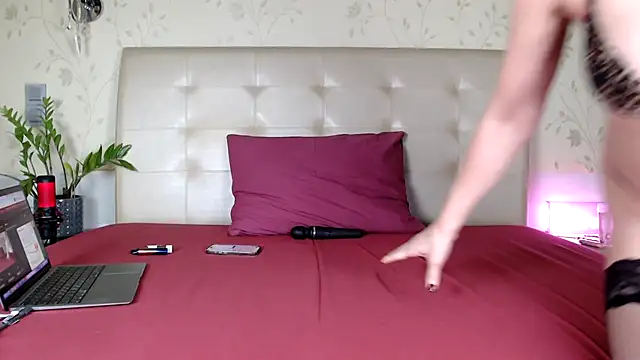 HOTLadyluna – webcam-show