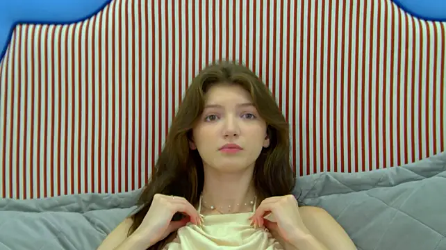 SophiaProve's Live XXX Chat