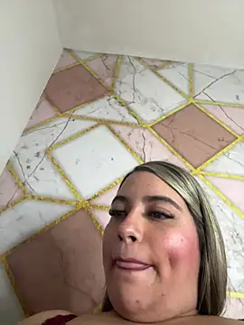 Amira_Malia Шоу с уебкамера