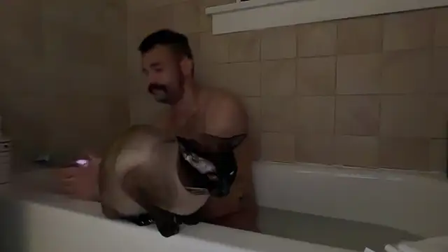 itsmeathen Show in webcam