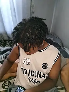 We_Addicted_To_Us_999n Webbikameraesitys