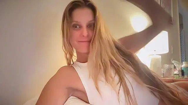 bellainparadise Webcam Show