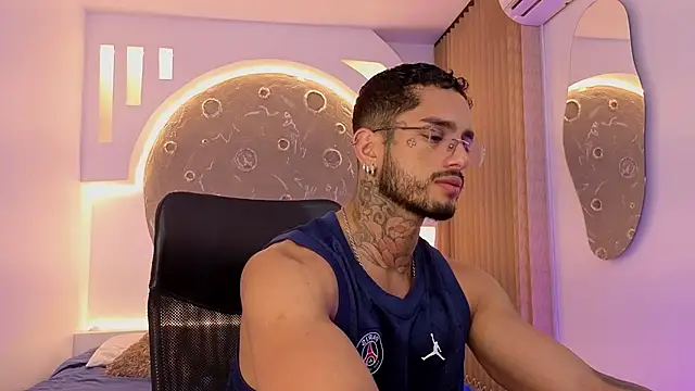 Alanrodgers Show in webcam