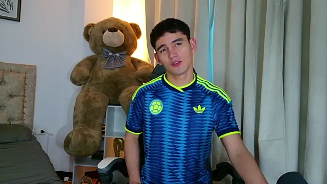 estebanperez_26 网络视讯表演