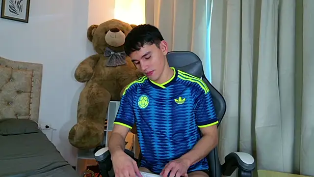 estebanperez_26's Webcam Show