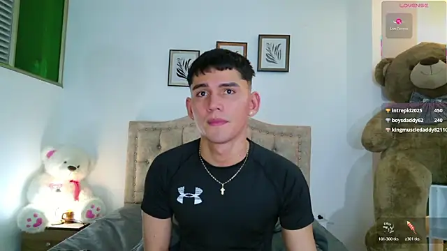 estebanperez_26 网络视讯表演