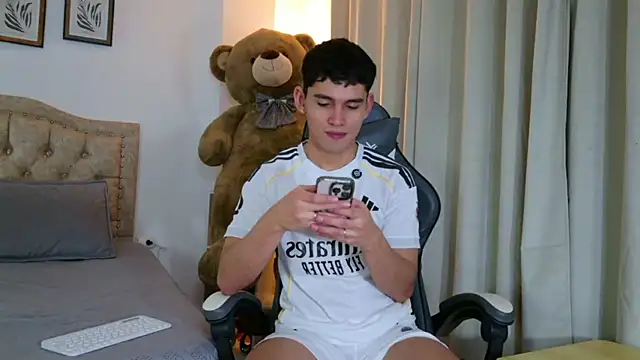 Pokazy przed kamerką – estebanperez_26