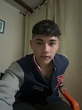 Santiagooo1233 Webcam Show