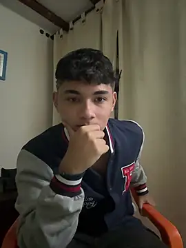 Santiagooo1233 Webcamshow