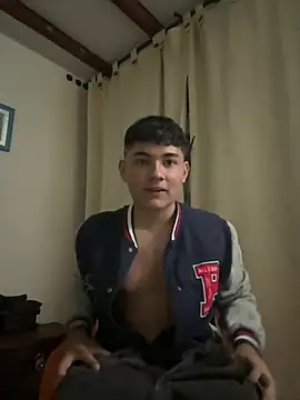 Santiagooo1233 Webcam show