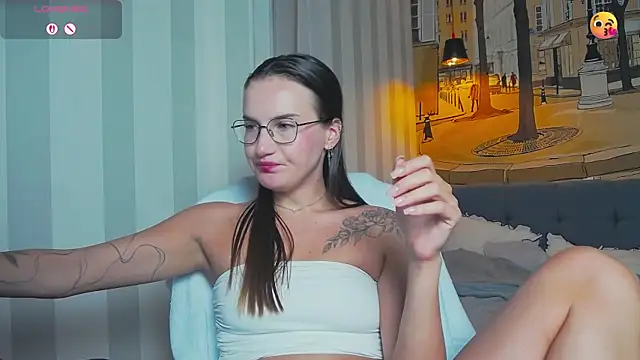 ALICE__ALICE69 Chat XXX in diretta
