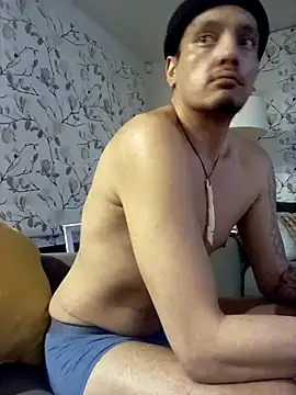 cloudyyyykiwi's Webcam Show