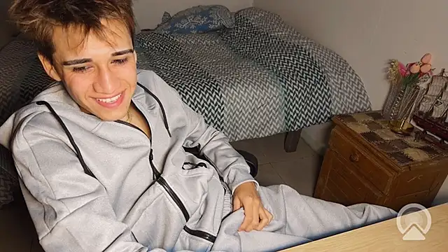 kevinnoff19 Adlı Modelin Web Kamerası Şovu