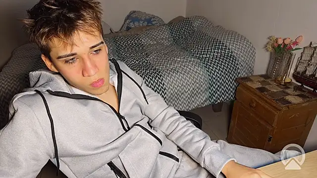 kevinnoff19 webcam show