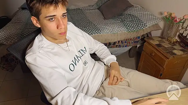 kevinnoff19 Show Webcam