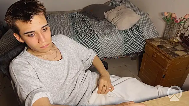 kevinnoff19 Pertunjukan Webcam