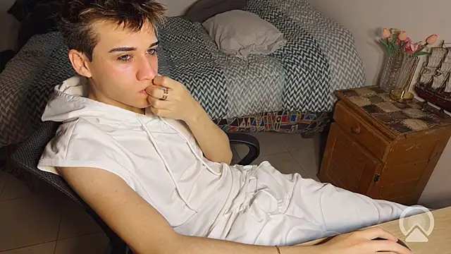 Pokazy przed kamerką – kevinnoff19