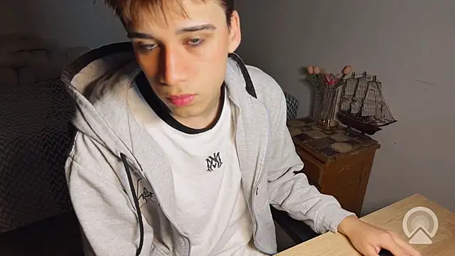 kevinnoff19 Adlı Modelin Web Kamerası Şovu