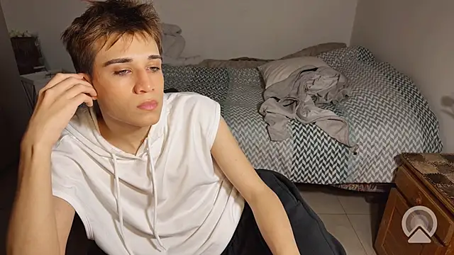 kevinnoff19's Webcam Show