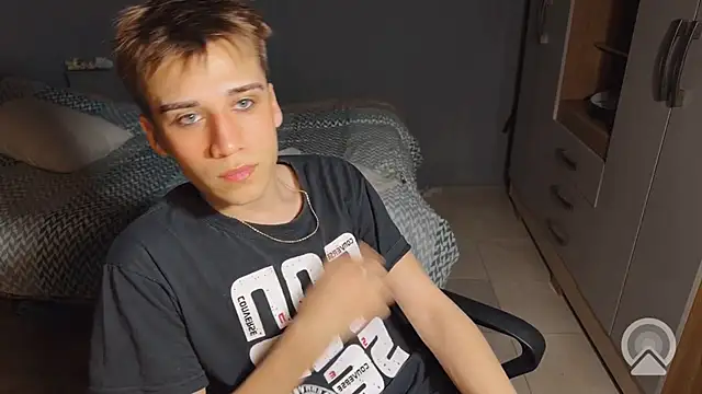kevinnoff19n Webbikameraesitys