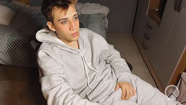 kevinnoff19's Webcam Show