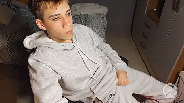 kevinnoff19 Show in webcam