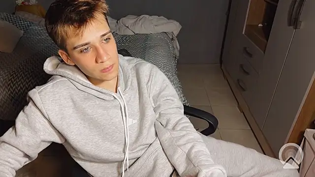 הופעת וובקאם של kevinnoff19
