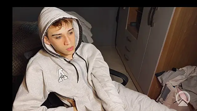 kevinnoff19 Adlı Modelin Web Kamerası Şovu