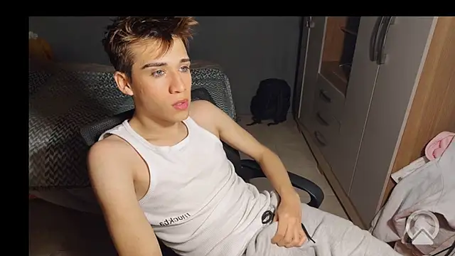 kevinnoff19 Pertunjukan Webcam
