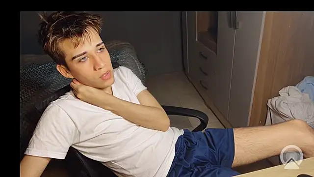 kevinnoff19 Pertunjukan Webcam