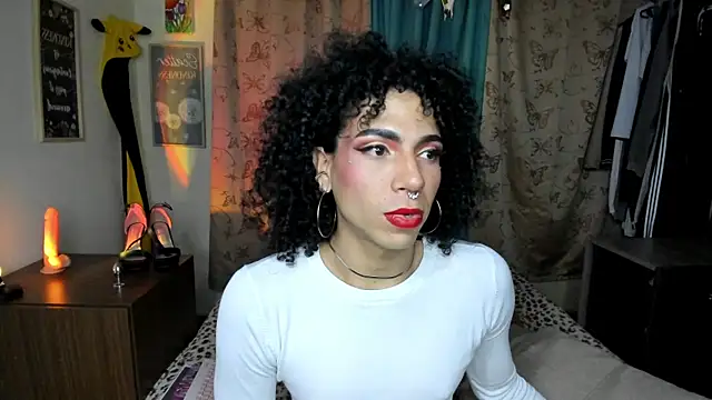 Angel_White25 Show Webcam