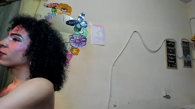 Angel_White25's Webcam Show